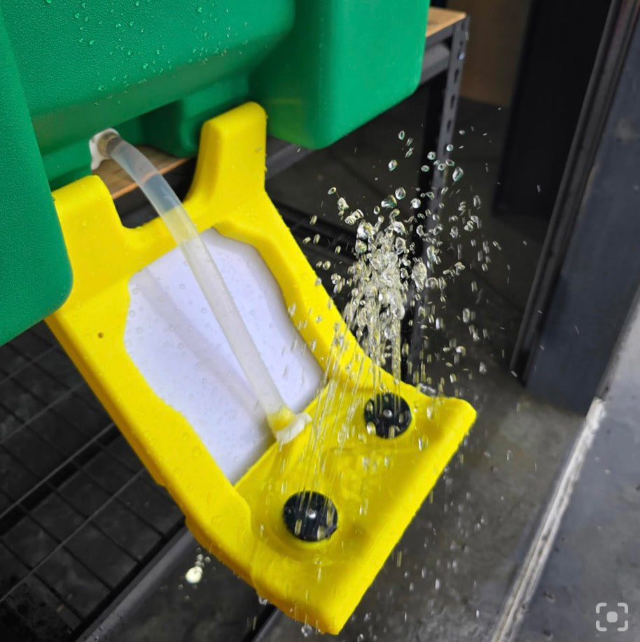AERO WASH Gravity Eyewash Station 30L